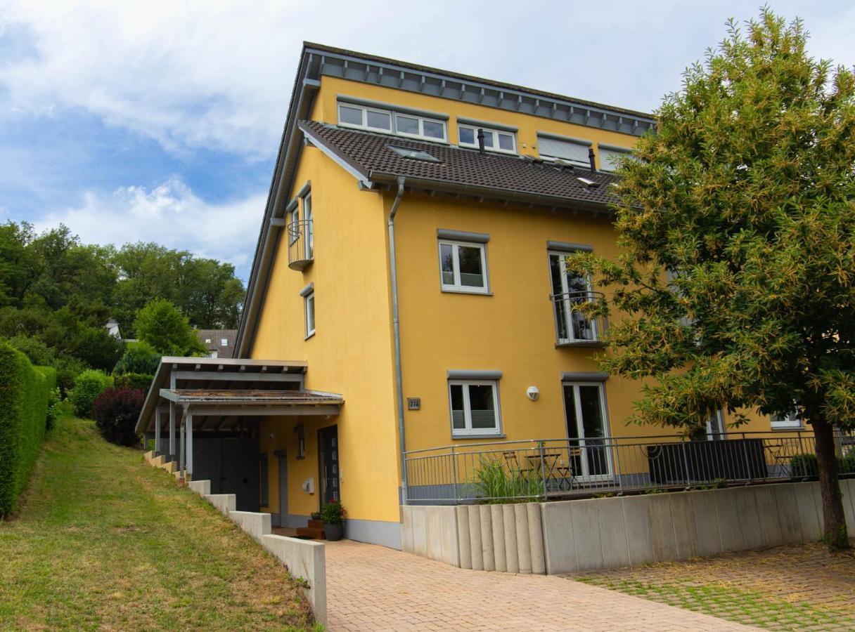 Ferienhaus Moselhoehe -Neu- Трабен-Трарбах Экстерьер фото